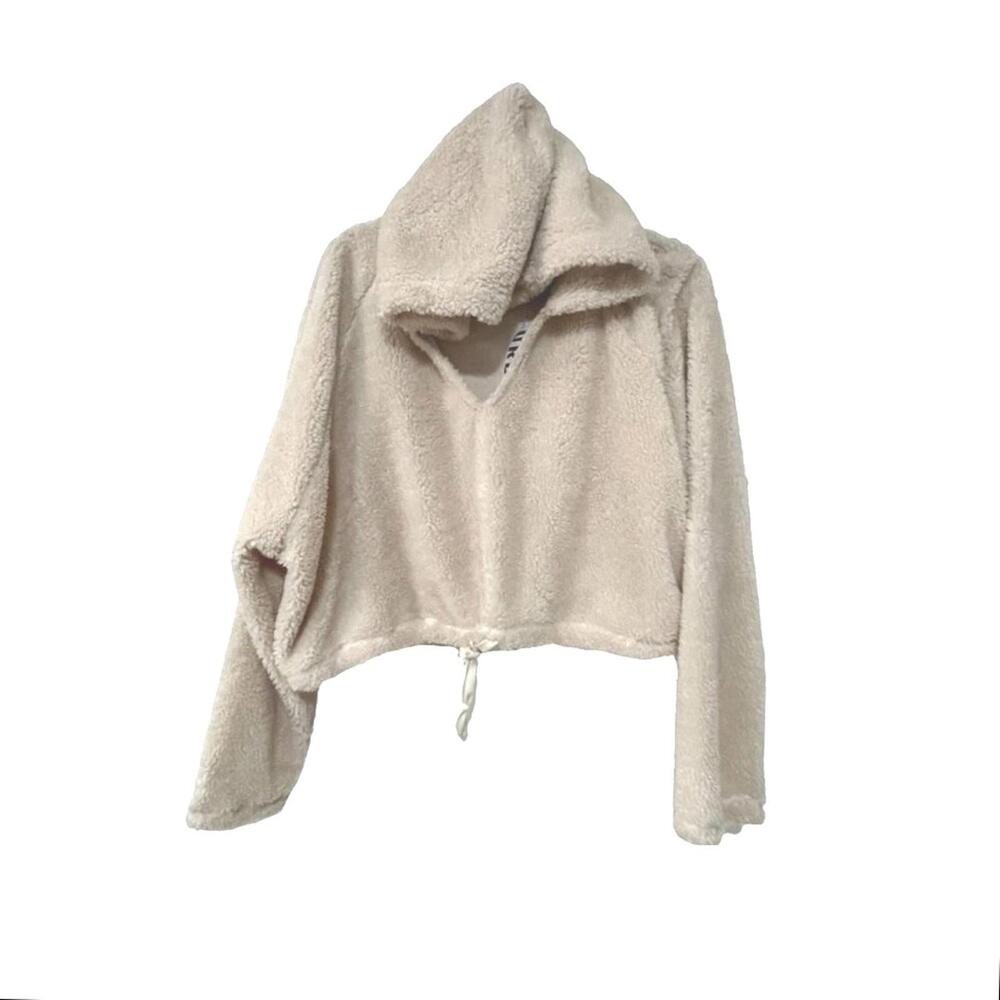 NWT URBAN OUTFITTERS Cropped Sherpa Teddy Fuzzy Hoodie Sweatshirt Drawstring - Picture 4 of 8